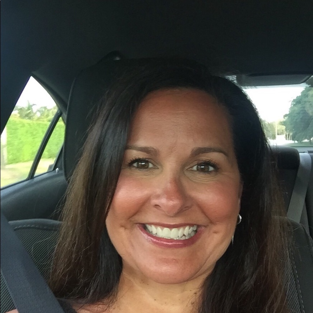 Meet your Posher, Andrea